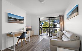 1 Bedroom Unit In 4 Star Tropical Resort In Noosaville